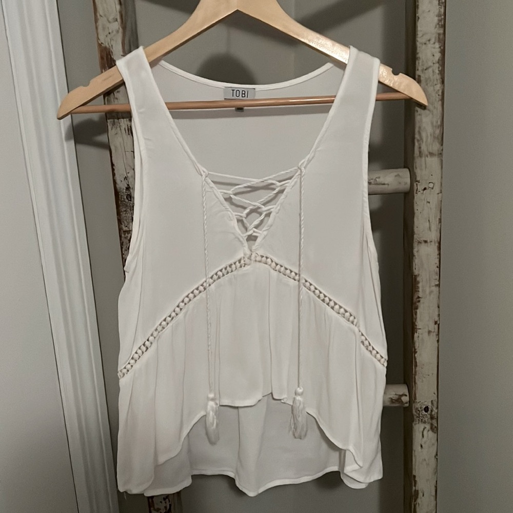 TOBI - White Top - Size M